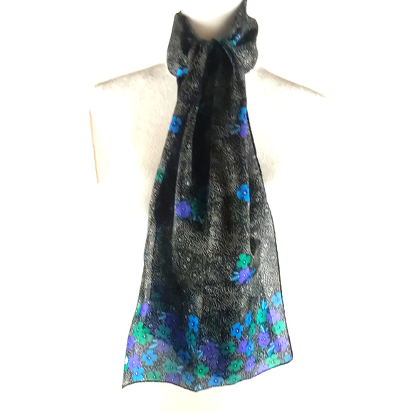 Sarah Coventry Rectangle Scarf 10" X 52" Black Dots Blue Flowers - Picture 7 of 8